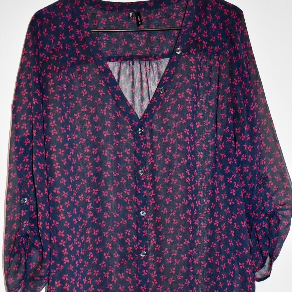 Floral Botton down v neck blouse